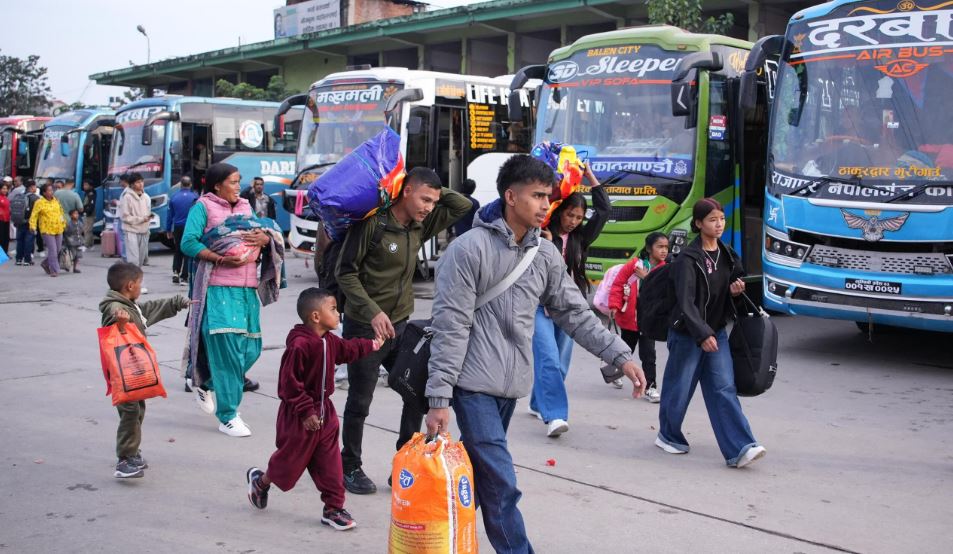बडादसैँ : २४ घण्टामा ५६ हजार ८०९ जनाले काठमाण्डु छाडे